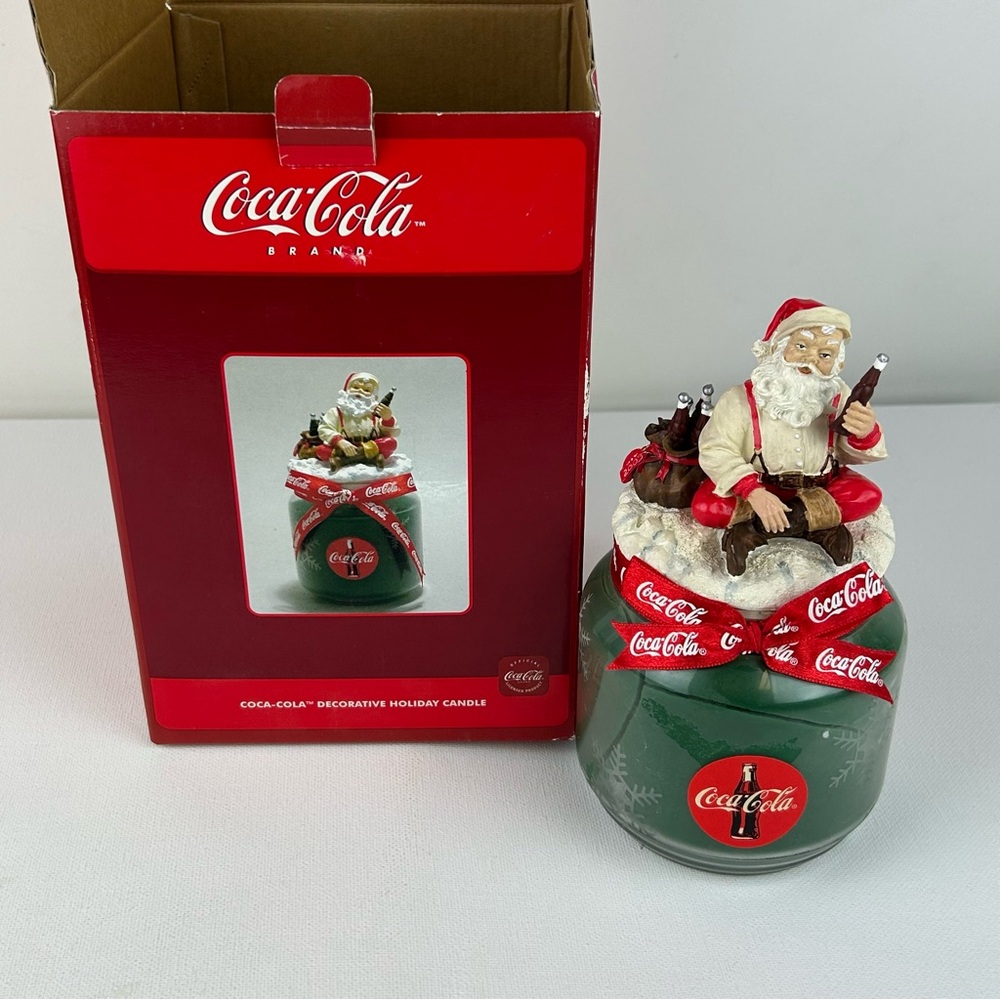NIB - 2003 - Coca Cola Holiday Candle with Santa - Red and Green